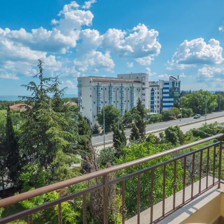 Private Apartment In Cypress Complex 15 Warna Exterior foto